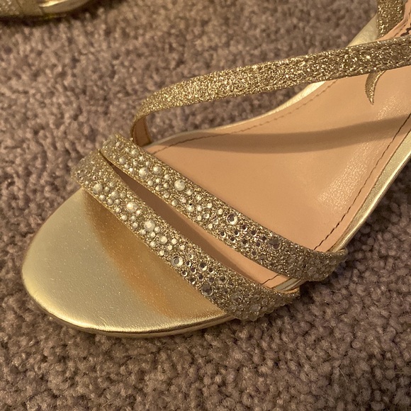 Nina High Heels - 1.5 Inch - Women’s Size 6 - Picture 3 of 7